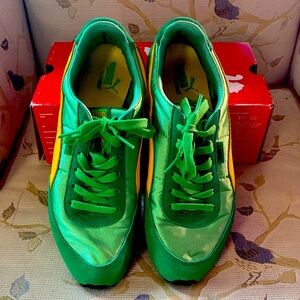 Puma tennis shoes 9.5 green yellow